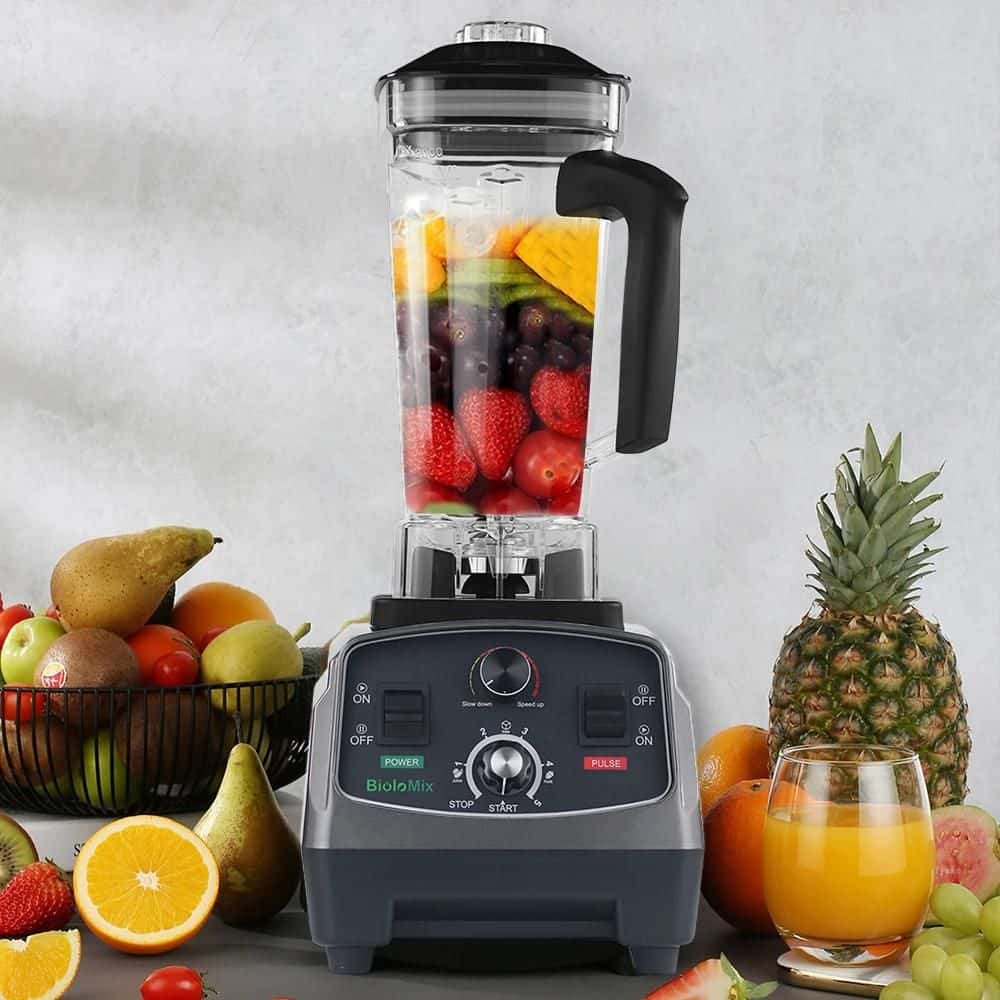 High-speed commercial fruit blender for healthy smoothies and juices, perfect for cafes and home use to create nutritious fruit blends quickly and efficiently.