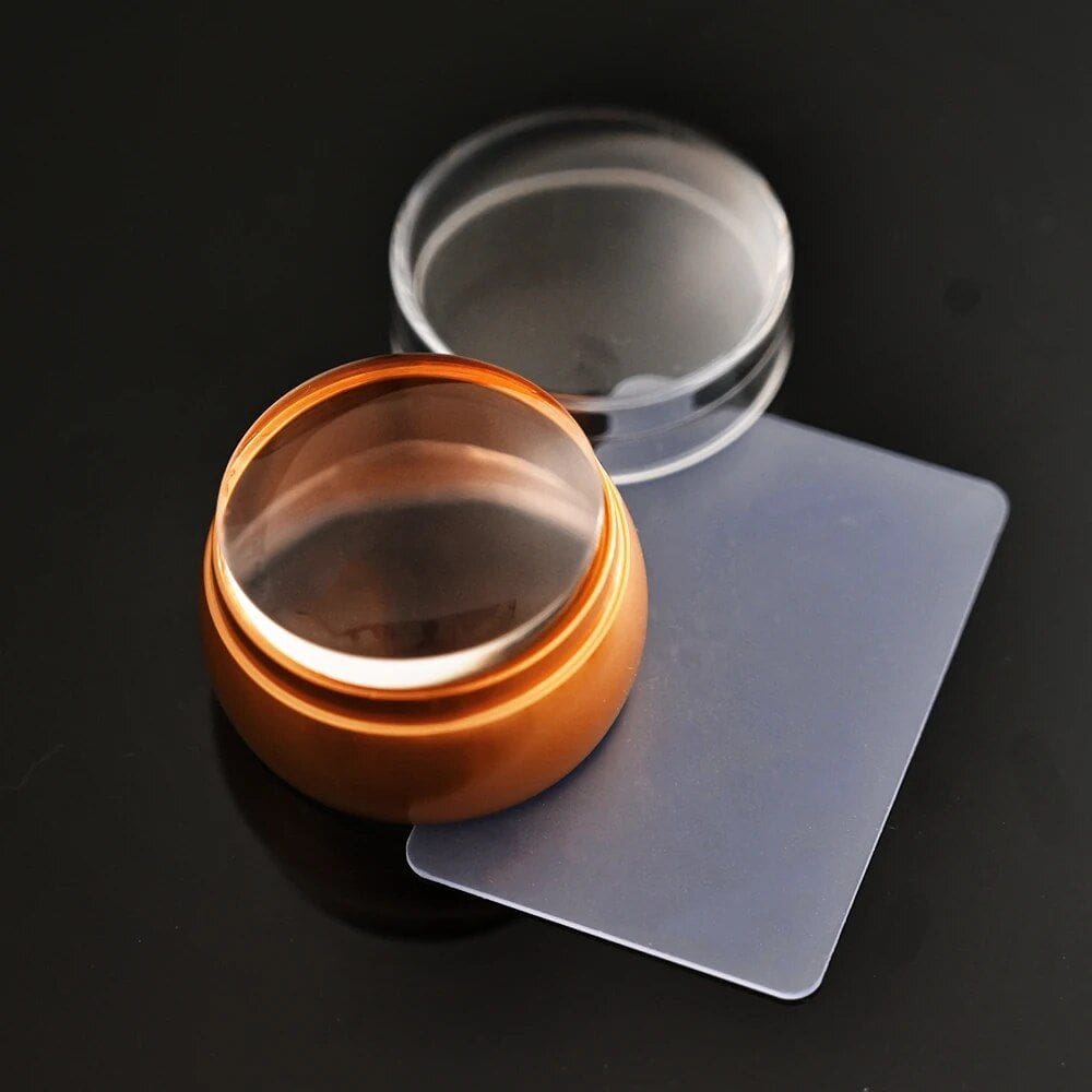 Clear acrylic cream storage jar for skincare and cosmetic products with precise lid. Ideal for storing creams, lotions, and beauty essentials in a sleek, hygienic container.