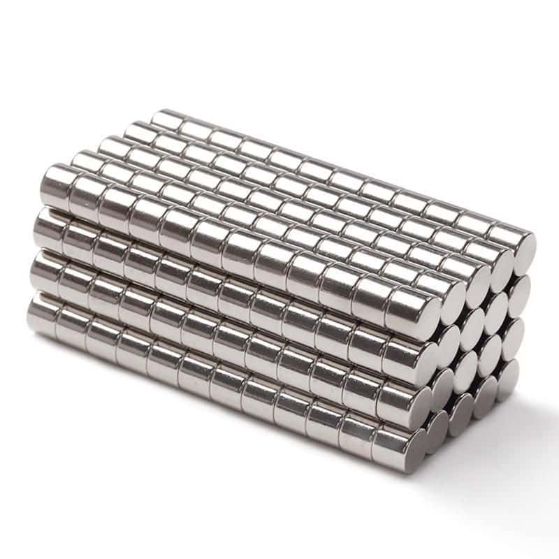 High-quality magnetic nails for durable, strong hold in construction and DIY projects. Perfect for metal surfaces, reliable fastening, and professional results.
