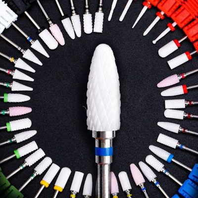 Dental drill bits display for dental clinics, showcasing a variety of shapes and sizes for polishing, cutting, and shaping teeth with reliable durability.