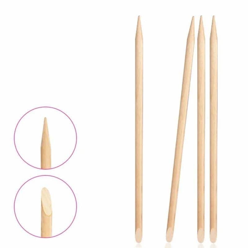 Eyebrow extension sticks for Lash extension applications, made of high-quality wood for precise and hygienic eyelash and eyebrow treatments.