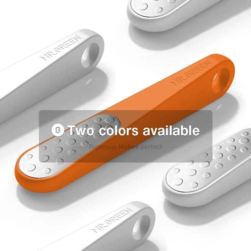 Portable air purifier for glasses and eyes.