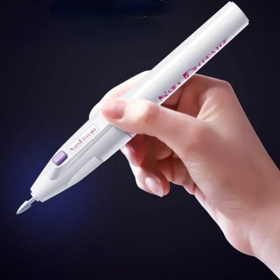 High-quality microneedling pen for skin rejuvenation, acne scars, and anti-aging treatments. Professional cosmetic device designed for safe, effective dermatology procedures.