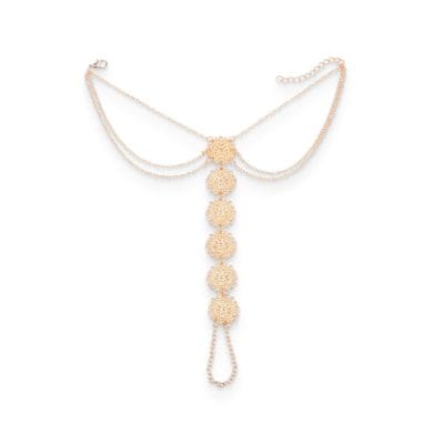 Exquisite gold necklace featuring floral pendant design, perfect for special occasions and elegant accessories. Shop high-quality jewelry at Monalisa Store for timeless elegance.