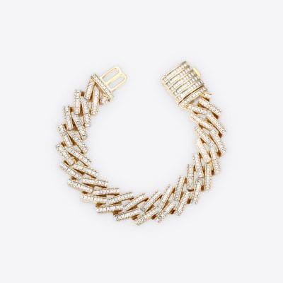 Elegant gold diamond bracelet with detailed design, perfect for special events. Crafted with premium materials, this jewelry piece offers luxury and sophistication for women.