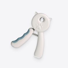 Playful cat face keychain with paw print design, ideal for animal lovers, featuring durable plastic construction and a silver keyring for attachment. Perfect as a pet-themed accessory or gift.