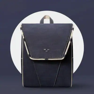 Optical Store Bag with Stylish Design for Eye Care and Eyewear Accessories.