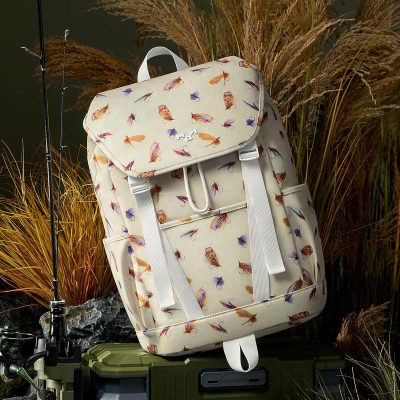 Bright feather print backpack ideal for school, travel, or outdoor adventures, featuring durable materials and multiple compartments for organization.