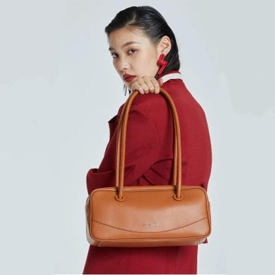 Elegant brown handbag for women, stylish and versatile, perfect for daily use and special occasions, crafted with high-quality materials for durability and fashion.