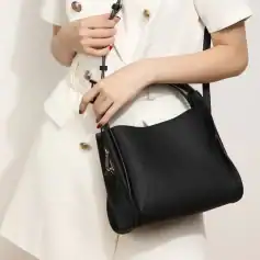 Stylish black leather handbag perfect for women, ideal for everyday use and fashion statements from Monalisa Store. Shop trendy women's handbags online today.