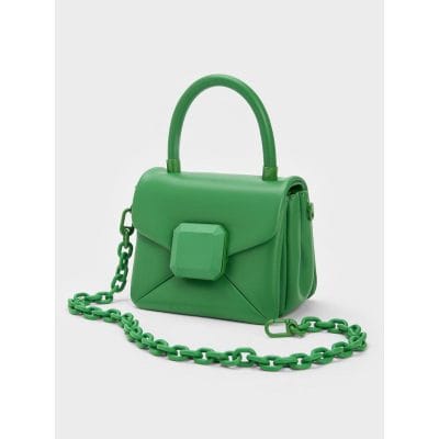 Stylish green handbag with chain strap, perfect for modern fashion lovers seeking trendy accessories at Monalisa Store.