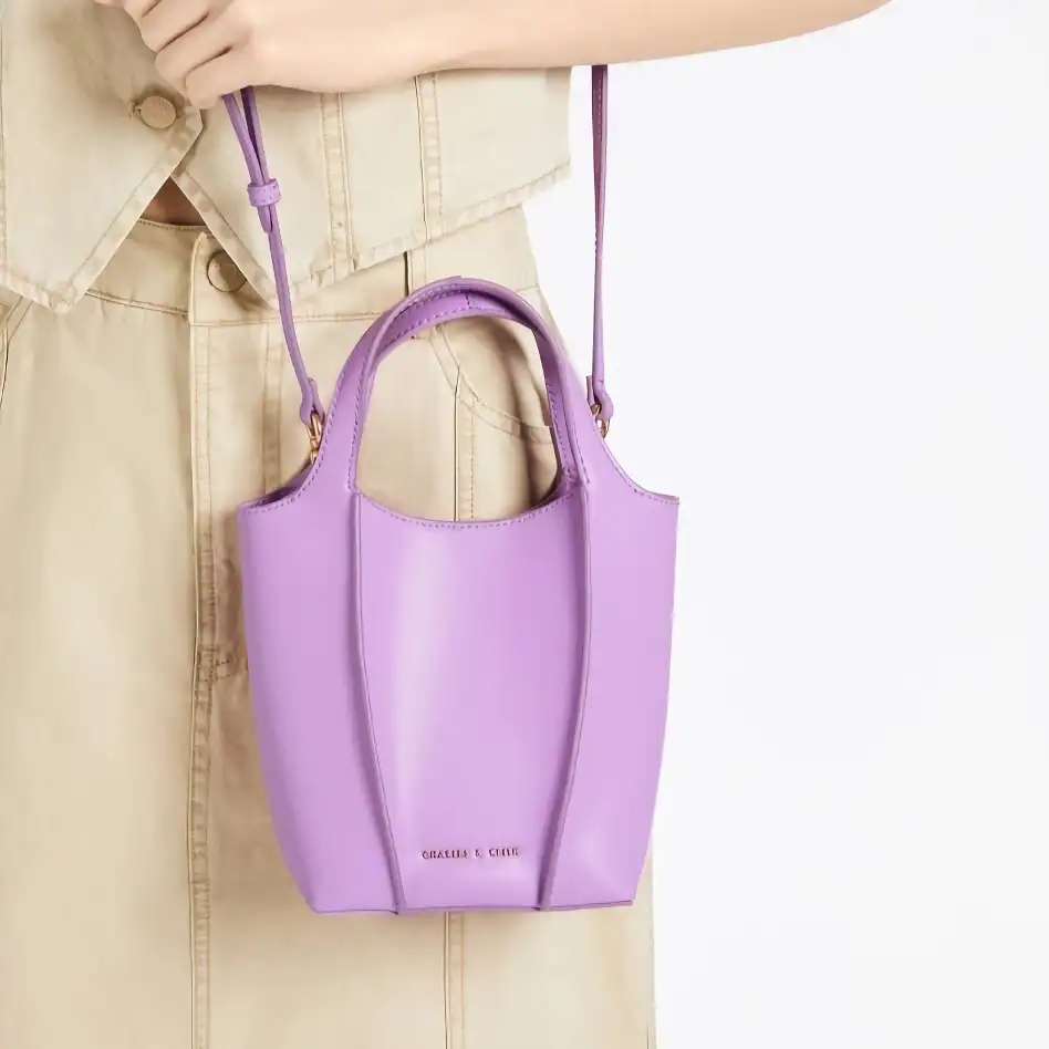 Stylish lavender tote bag with adjustable shoulder strap, perfect for casual and elegant outings, from Monalisa Store.