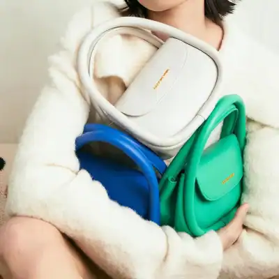 Colorful stylish handbags featuring unique designs perfect for fashion-forward women.