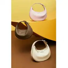 Elegant, stylish handbags from Monalisa Store in various colors and designs, perfect for fashion-forward accessories.