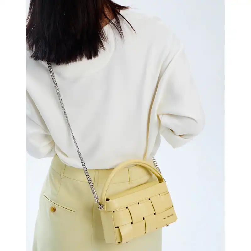 Elegant designer glasses and sunglass accessories for stylish looks.