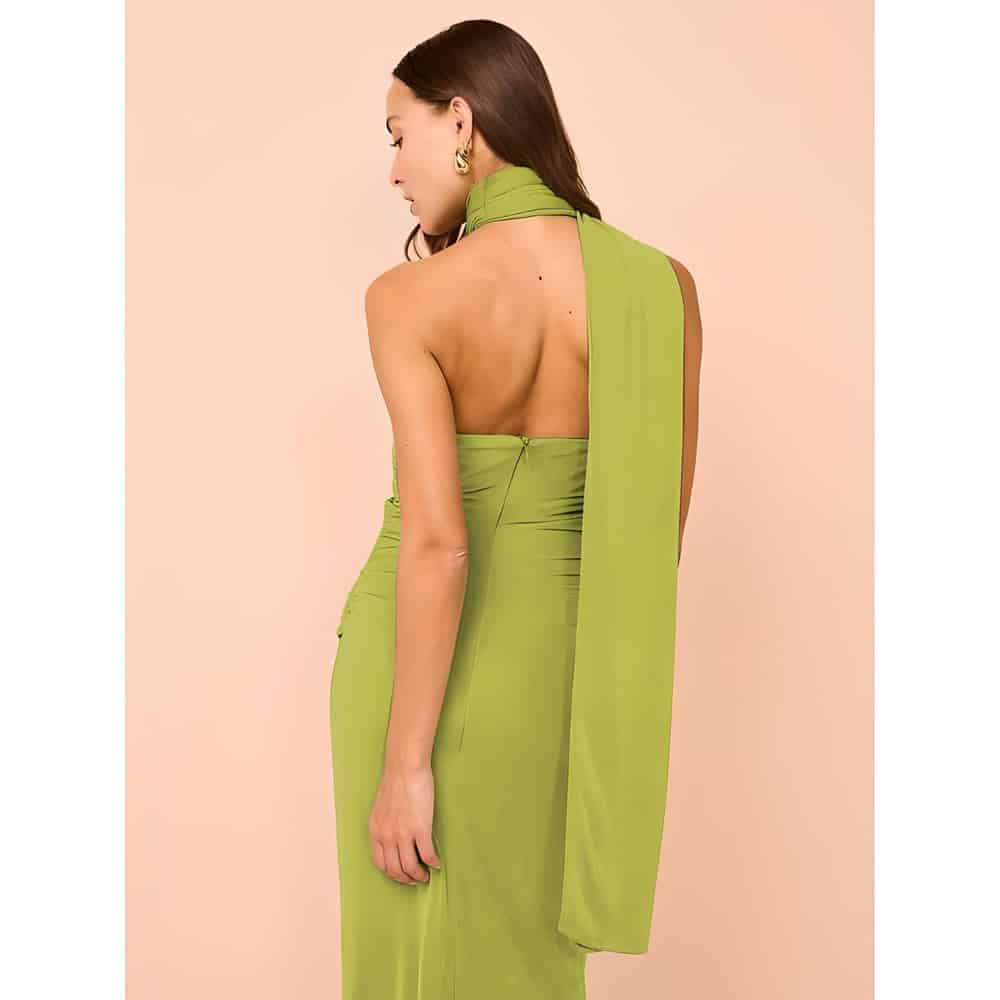 Stylish green saree, perfect for formal and festive occasions, featuring elegant draping and high-quality fabric for women.