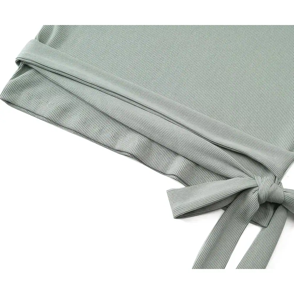 Silk-like fabric handbag or package wrap, professional and stylish, perfect for gifting or packaging in healthcare or retail.